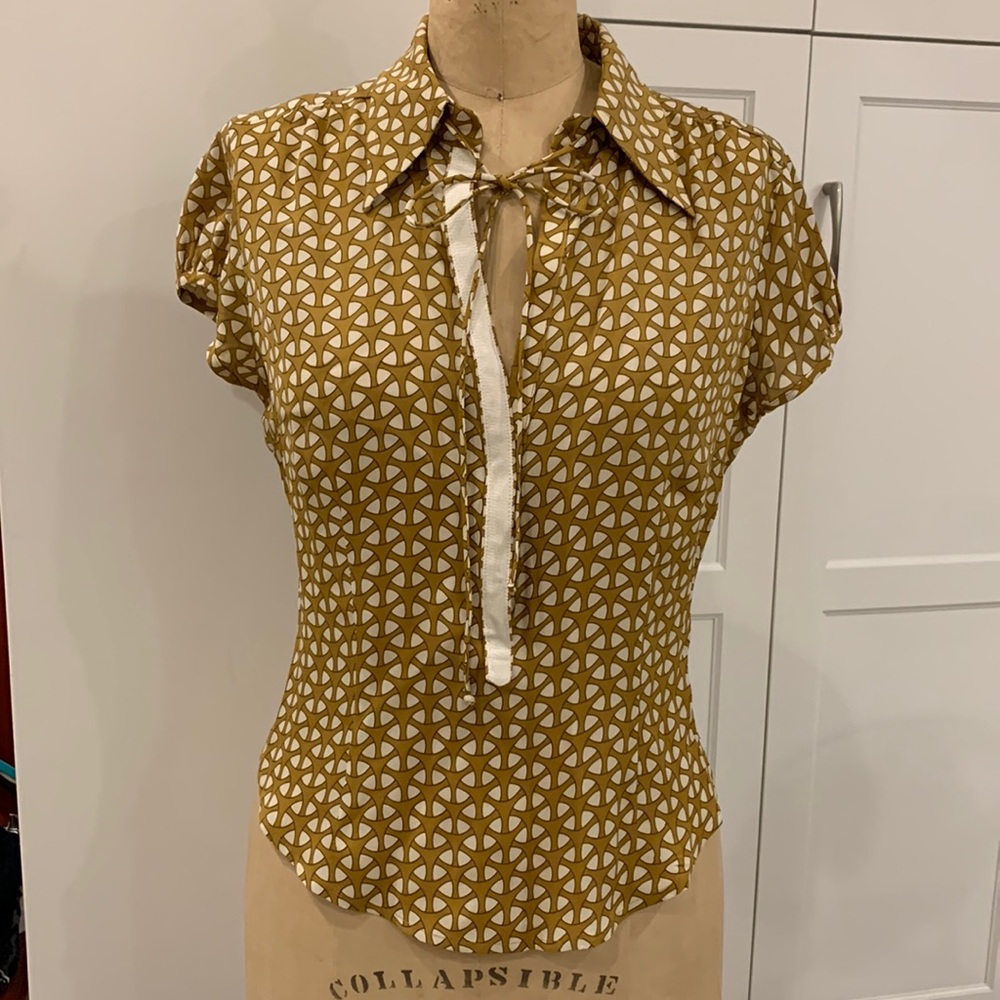 Tracy Reese, printed silk collared top with gross-grain placket and tie detail